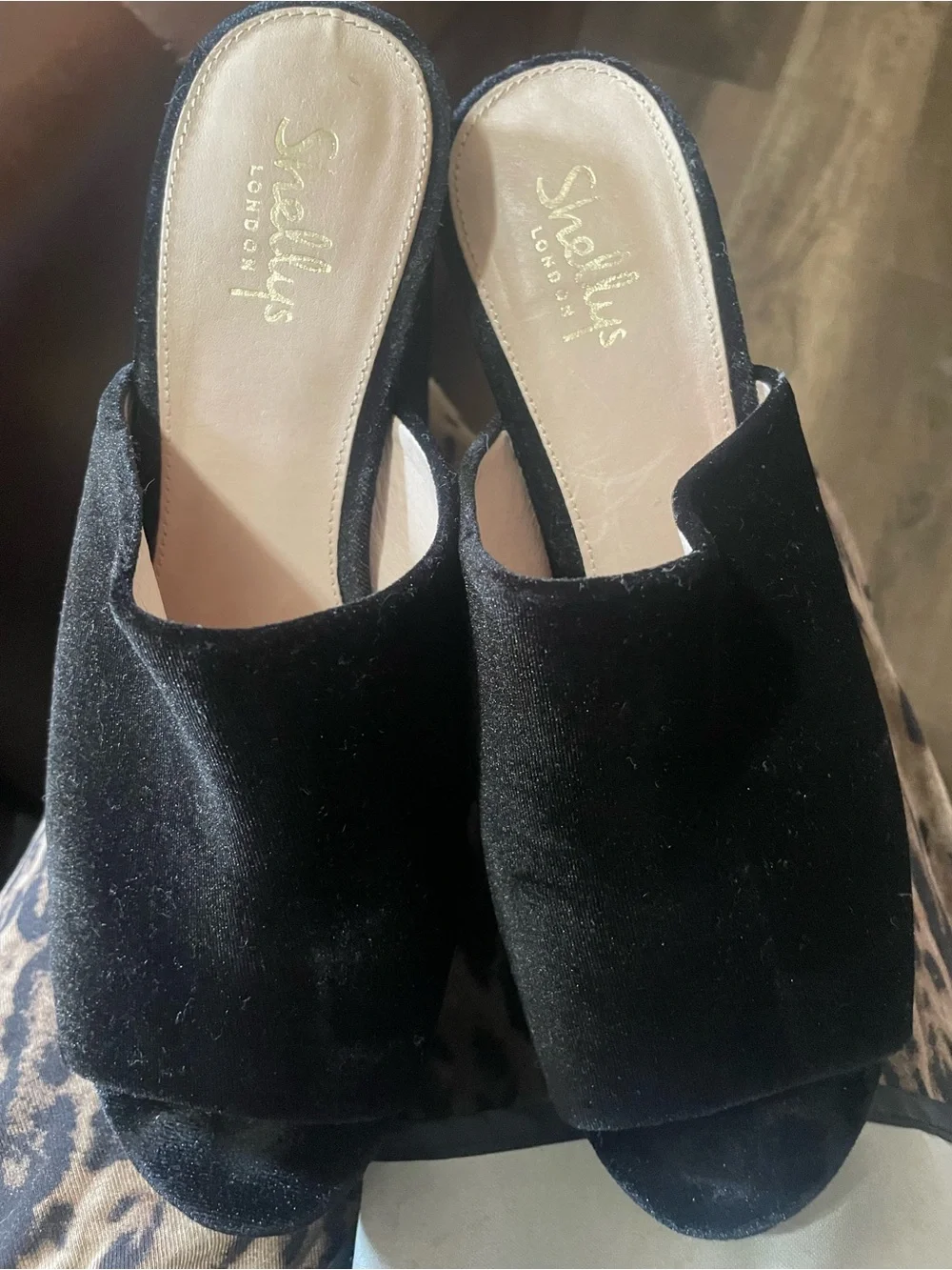 Shellys London gorgeous black
